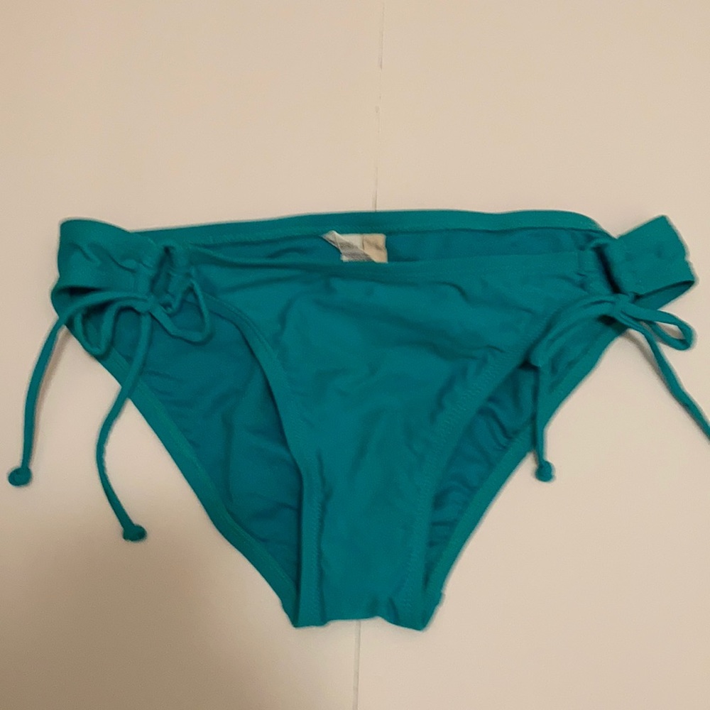 *Hobie New Teal Green w/ Beaded Art Deco Accent on Back Medium Bottoms A79